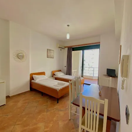 El Rio Apartments Sarande Exterior photo