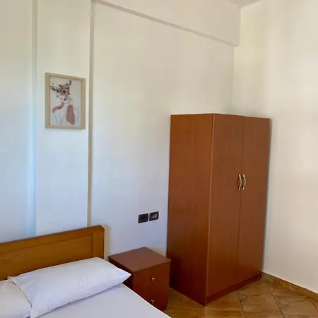 El Rio Apartments Sarande Exterior photo